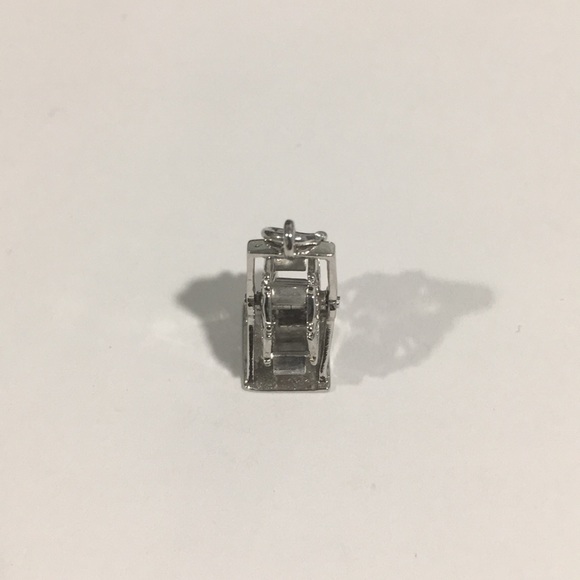 14k White Gold Ferris Wheel 🎡 Spinning Charm - Picture 6 of 6